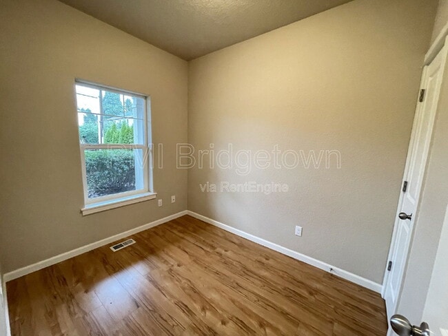 Building Photo - 14815 SE Rupert Dr