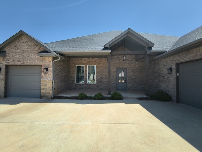 Building Photo - 9212 NW 147th Terrace