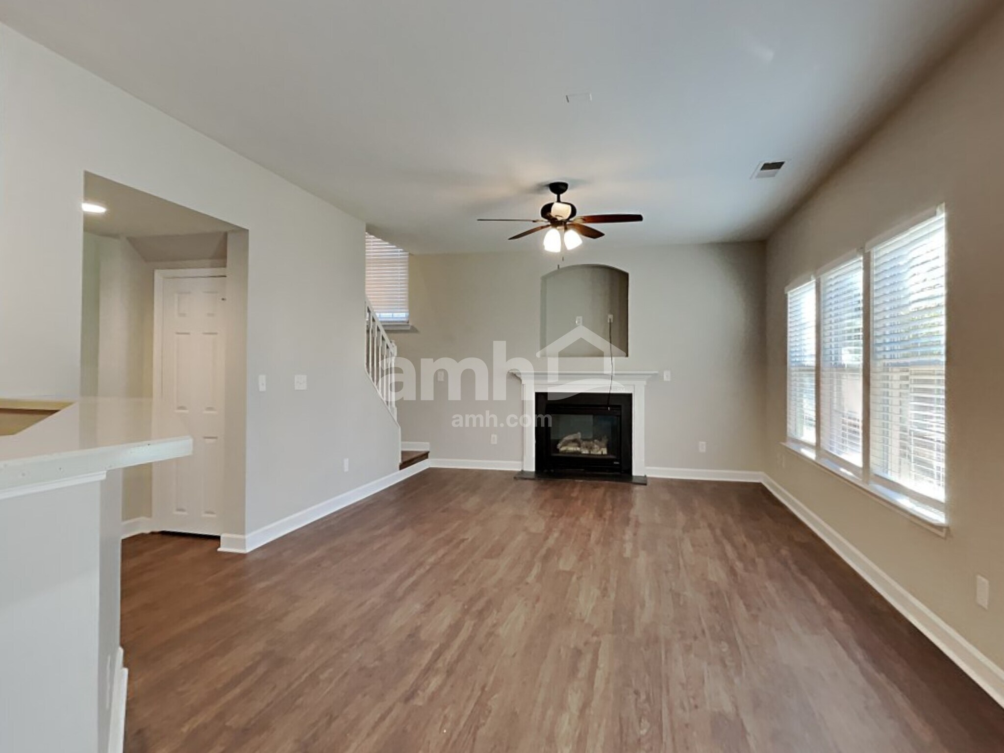 Building Photo - 111 Hawleyville Ln
