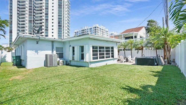 Building Photo - 2716 N Ocean Blvd