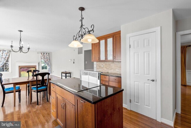 Building Photo - 4556 Minuteman Dr