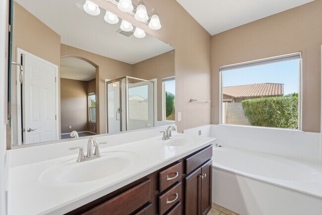Building Photo - Ironwood Crossing Gem! 3 Bed + Den, Open Layout & Resort Amenities