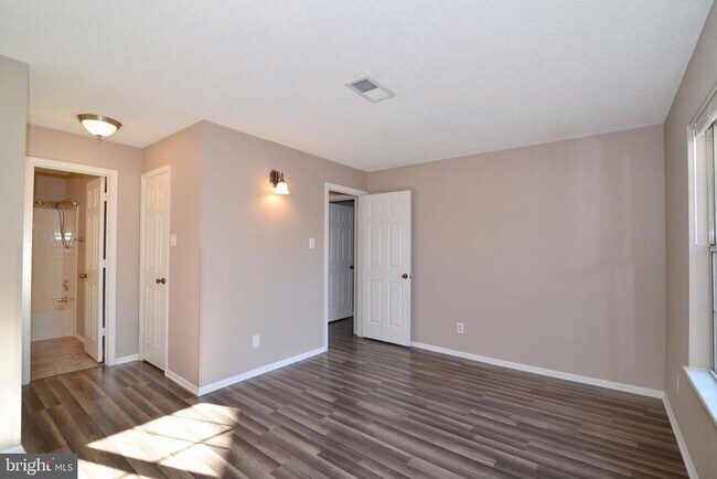 Building Photo - 1113 Huntmaster Terrace NE