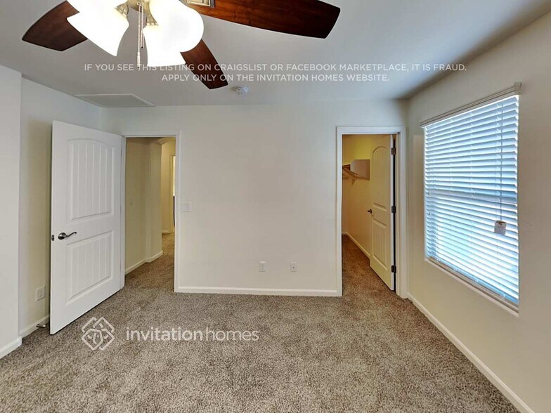 Building Photo - 1449 S Colt Dr