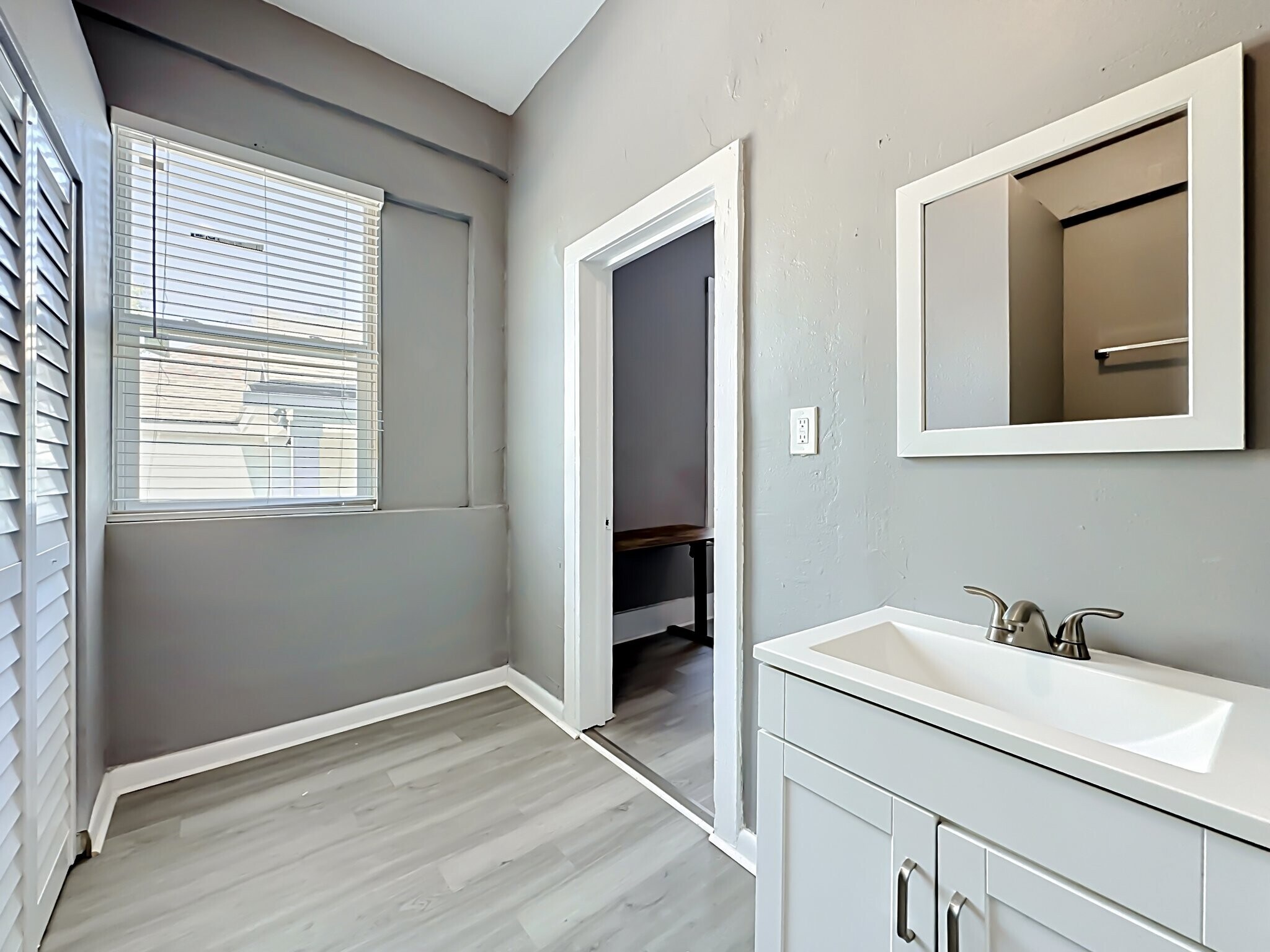 Building Photo - 1259 Hart St