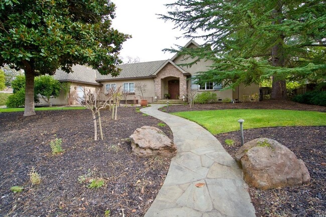 Building Photo - 1571 Silver Trail