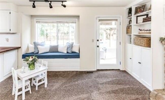 Building Photo - Beautiful 3 bd home close to the fairgroun...