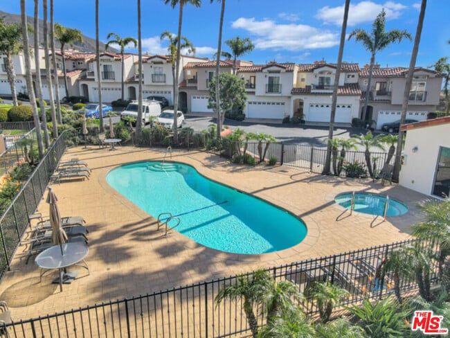 Building Photo - 6412 Lunita Rd