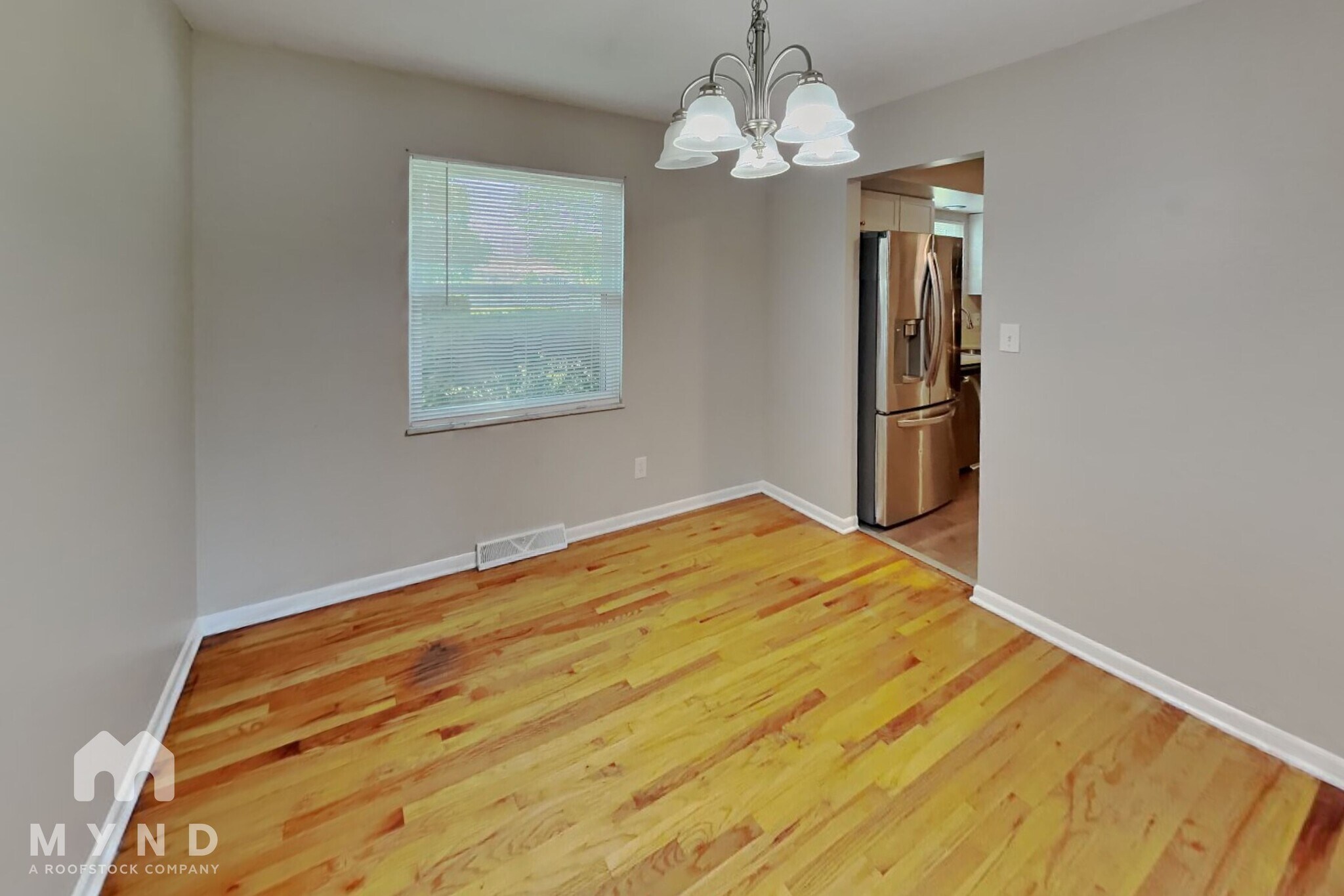 Building Photo - 5621 Oakmont Dr