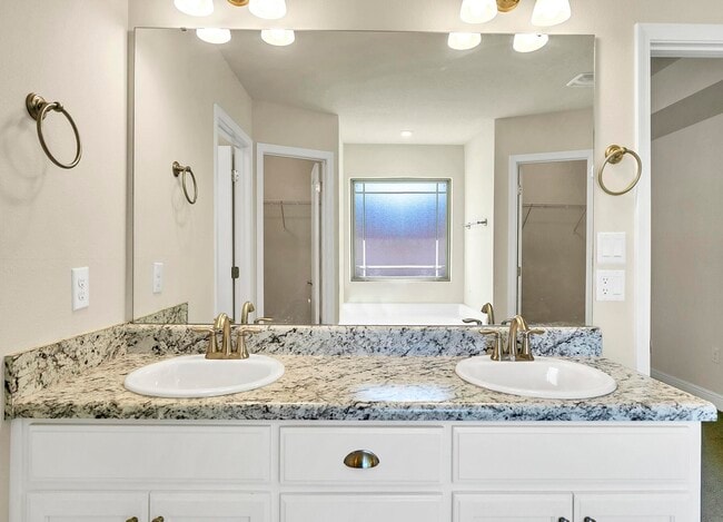 Building Photo - 3639 Ranch Dr