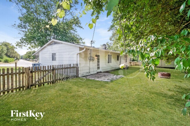 Building Photo - 4315 Standish Dr