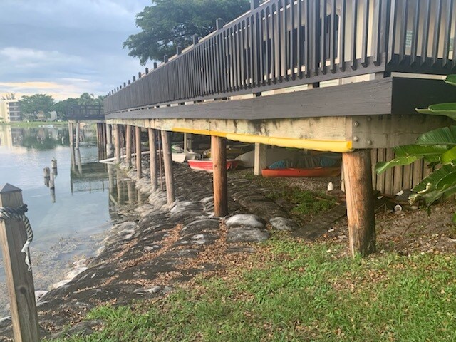 Building Photo - 110 Lake Emerald Dr