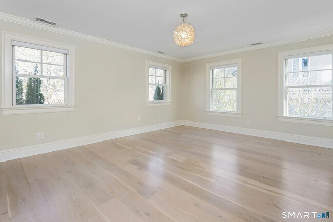 Building Photo - 46 Cook Rd