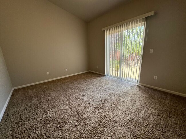 Building Photo - Spacious 4 Bed / 2 Bath Home in North Reno – $2,400/mo