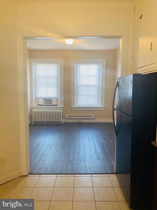 Building Photo - 810 N Calvert St