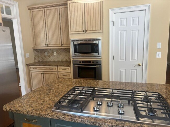 Building Photo - 43 Crooked Creek Ln