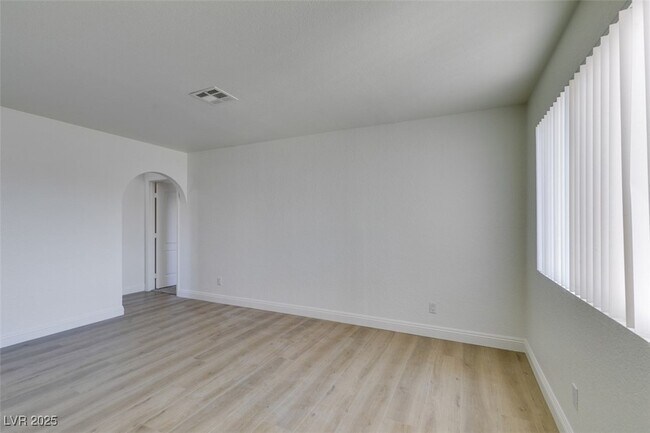 Building Photo - 1860 N Decatur Blvd