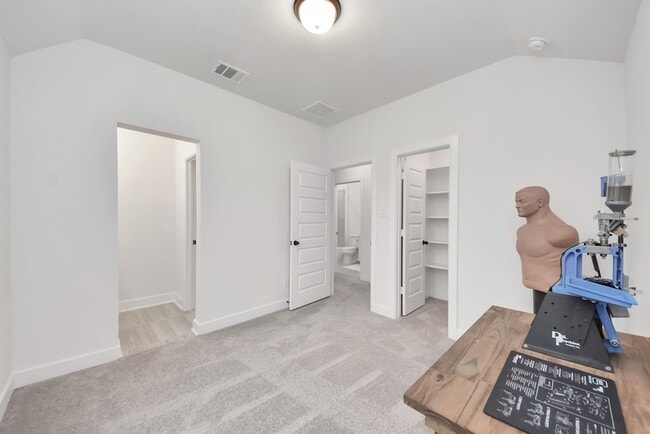 Building Photo - 29021 Red Lp Dr