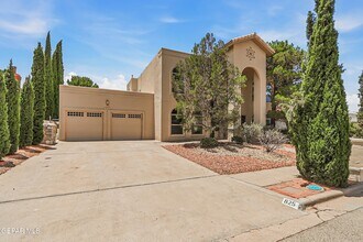 Building Photo - 825 Dulce Tierra Dr