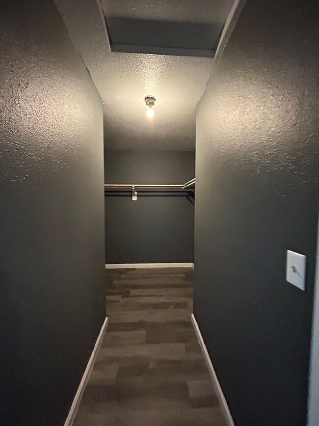 Building Photo - 3086 Beverly Ct