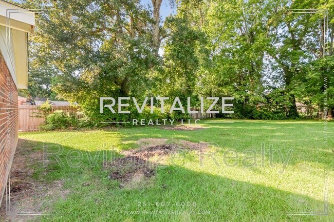 Building Photo - 1066 Bernice Hudson Dr