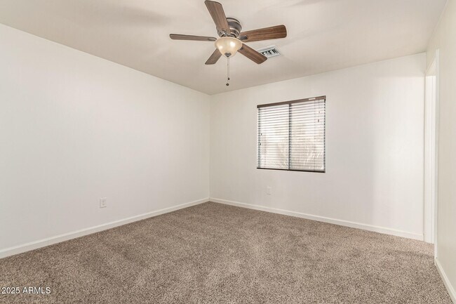 Building Photo - 13234 N 38th Pl