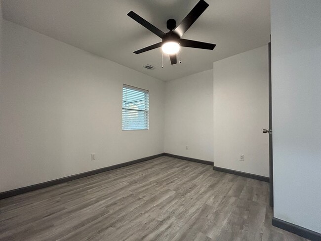Building Photo - 1477 Olive St SW