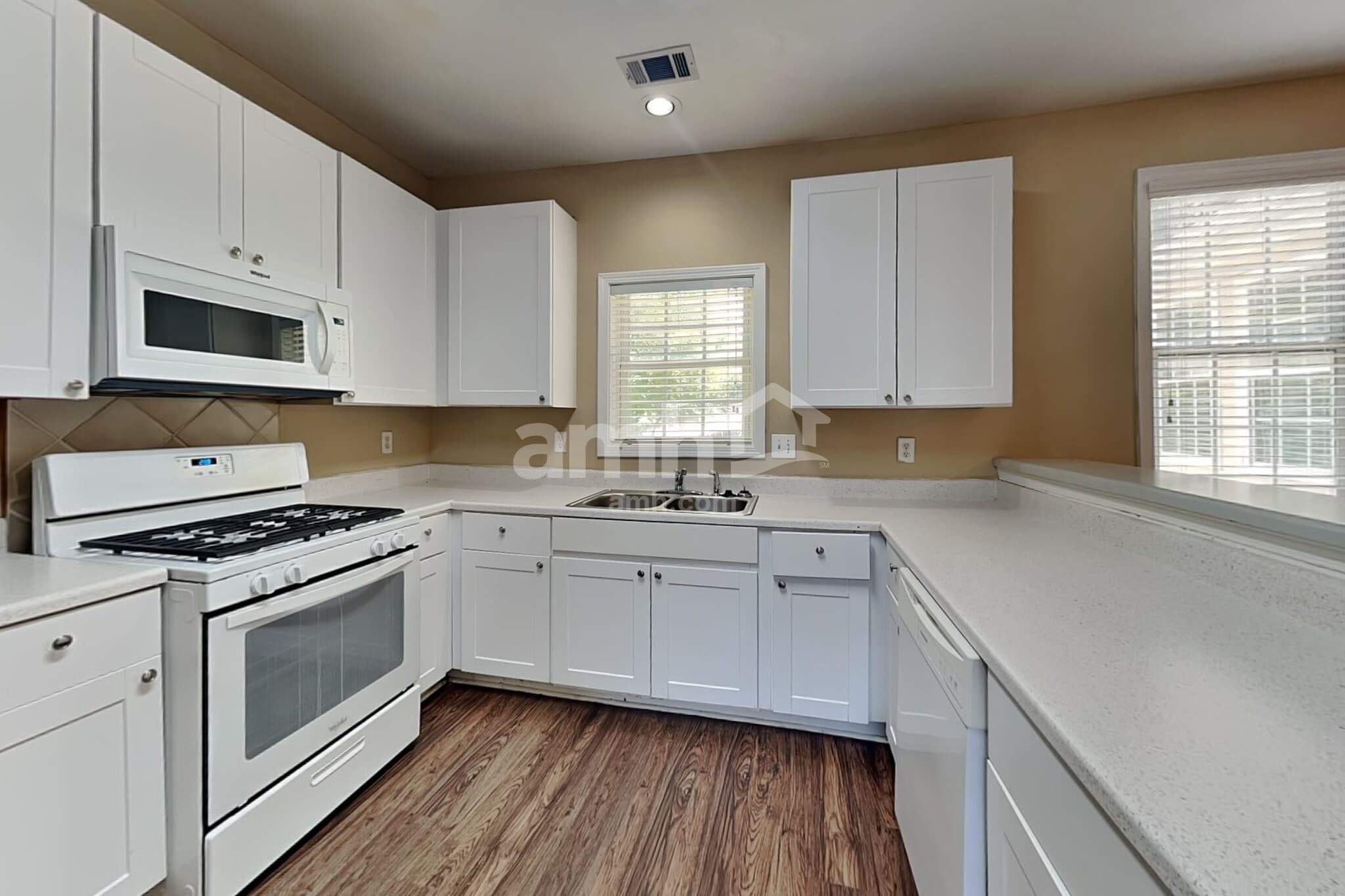 Building Photo - 1852 Clear Springs Ln