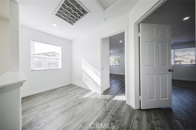 Building Photo - 8537 Thunderbird Dr