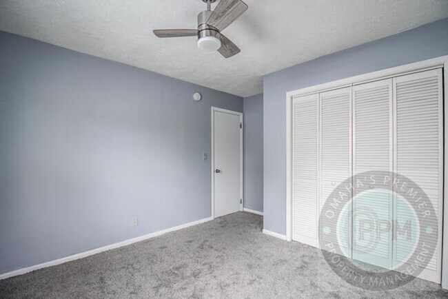 Building Photo - 1/2 OFF OF FIRST MONTH'S RENT! | Modern 3 Bd/2Ba Home | Near Aksarben