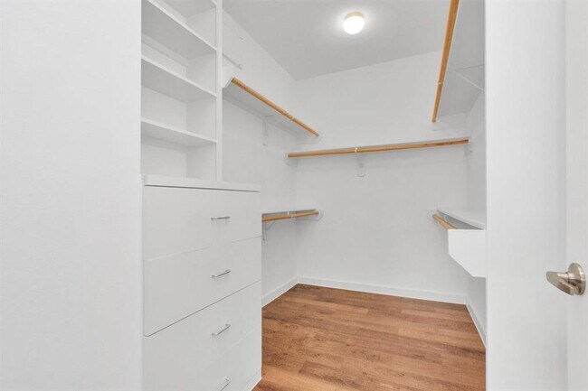 Building Photo - 4339 O'Reilly