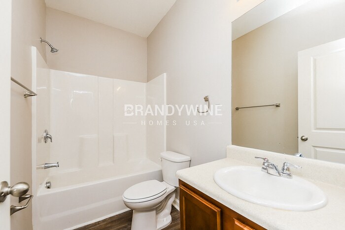 Building Photo - 3332 Lowland Dr