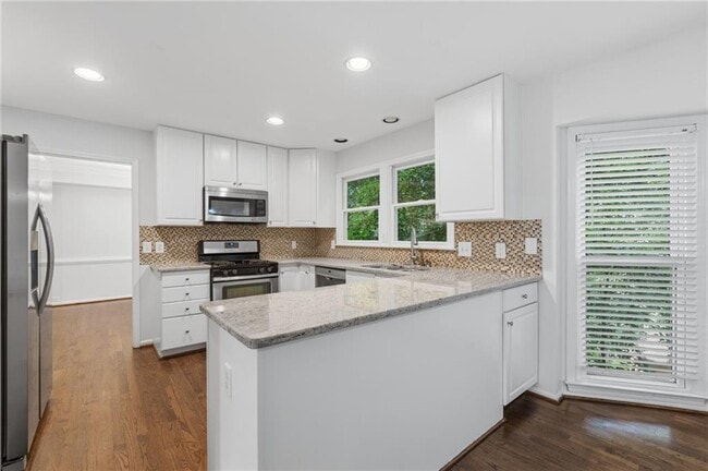 Building Photo - 620 Brook Landing Ct
