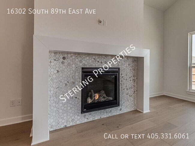 Building Photo - 16302 S 89th E Ave