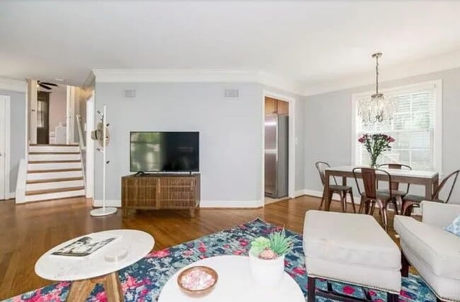 Building Photo - Charming & Updated Prairie Village Home – ...