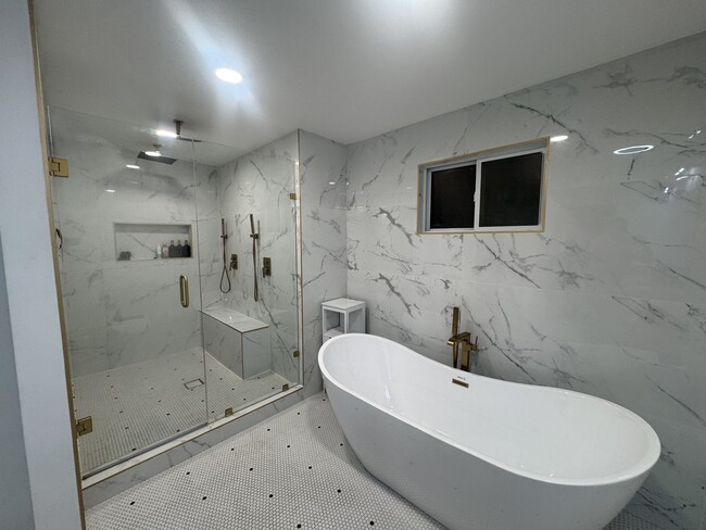 Building Photo - 6437 Dawn Dr