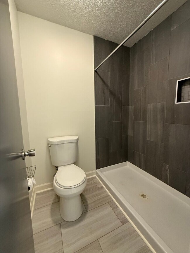 Building Photo - 4104 Cheney Pl