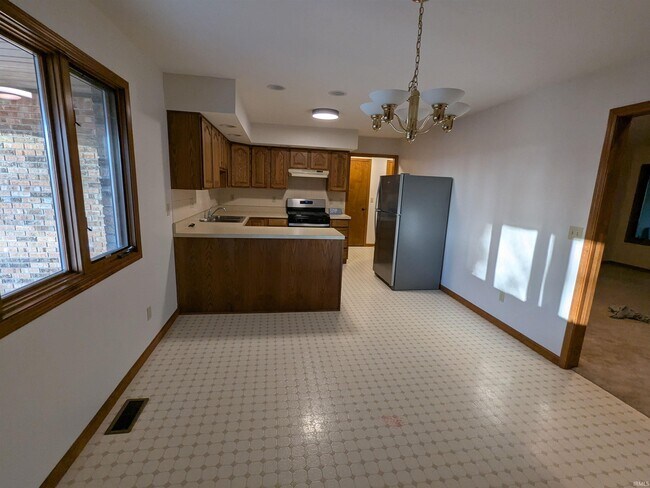 Building Photo - 4400 50 E