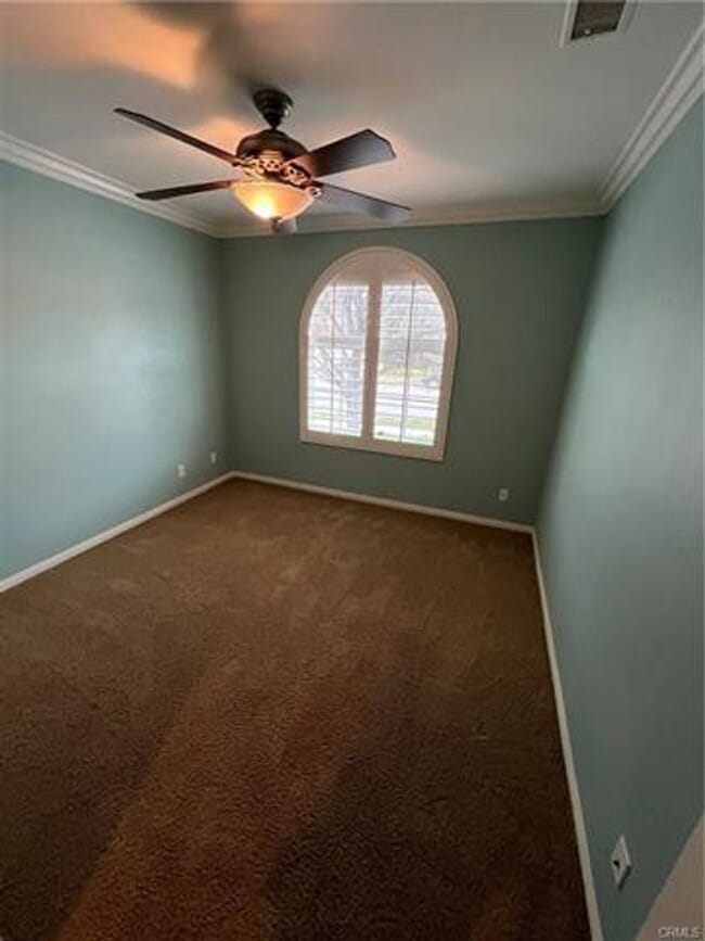 Building Photo - Canyon Hills Home