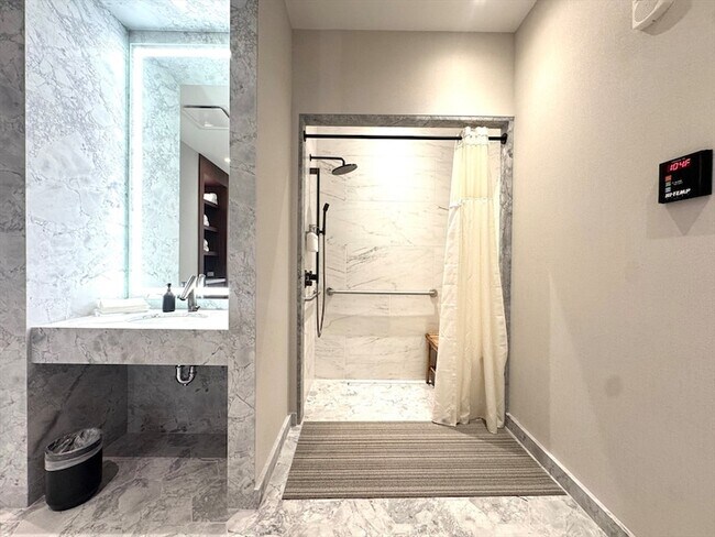 Building Photo - 682 Atlantic Ave