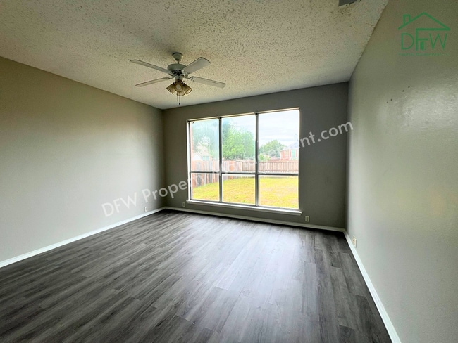 Building Photo - Spacious 5-Bedroom, 3.5-Bathroom Home for Lease in Denton, TX