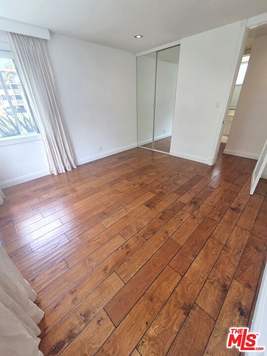 Building Photo - 142 San Vicente Blvd