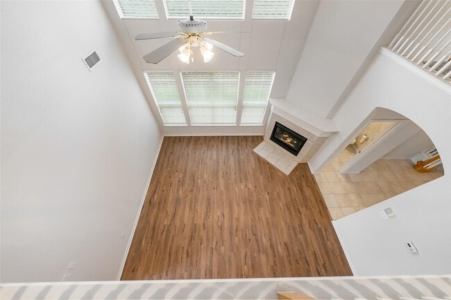 Building Photo - 511 Poplar Ln