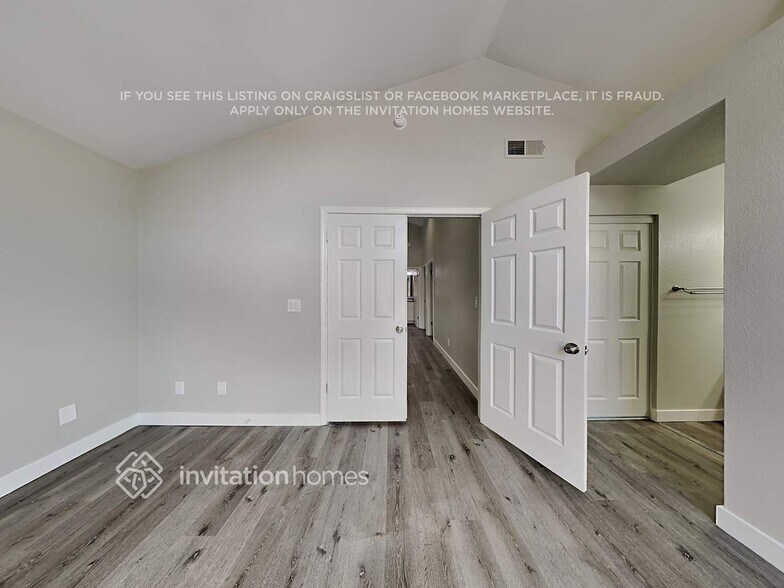 Building Photo - 8250 Lonely Hill Way