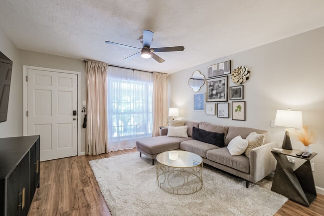 Building Photo - 2507 Montrose Blvd