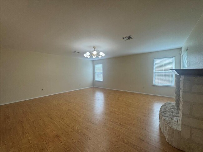 Building Photo - 3816 Eagles Nest St