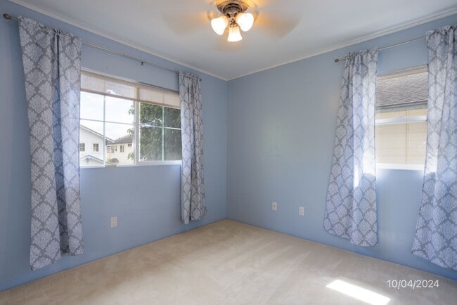 Building Photo - SF 3BR/2.5BA/2car garage in Ocean Pointe w...