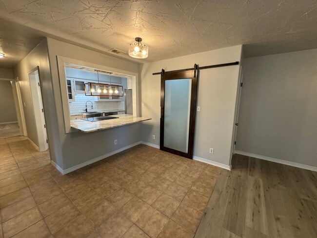 Building Photo - 500 Grant St