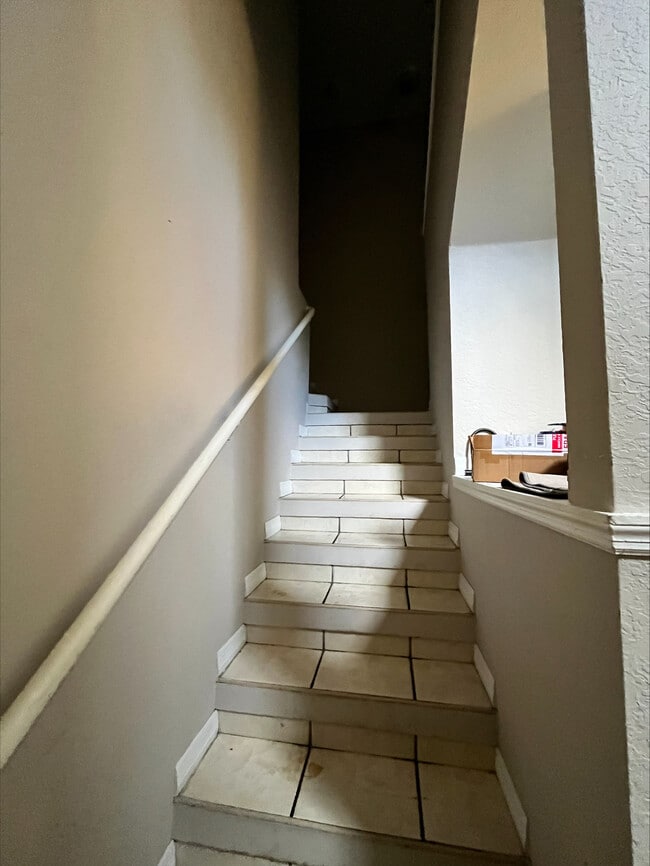 Building Photo - 5028 Sunridge Palms Dr