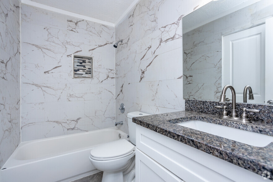 3BR, 1.5BA - 1,340SF - Primary Bathroom - Crystal Townhomes